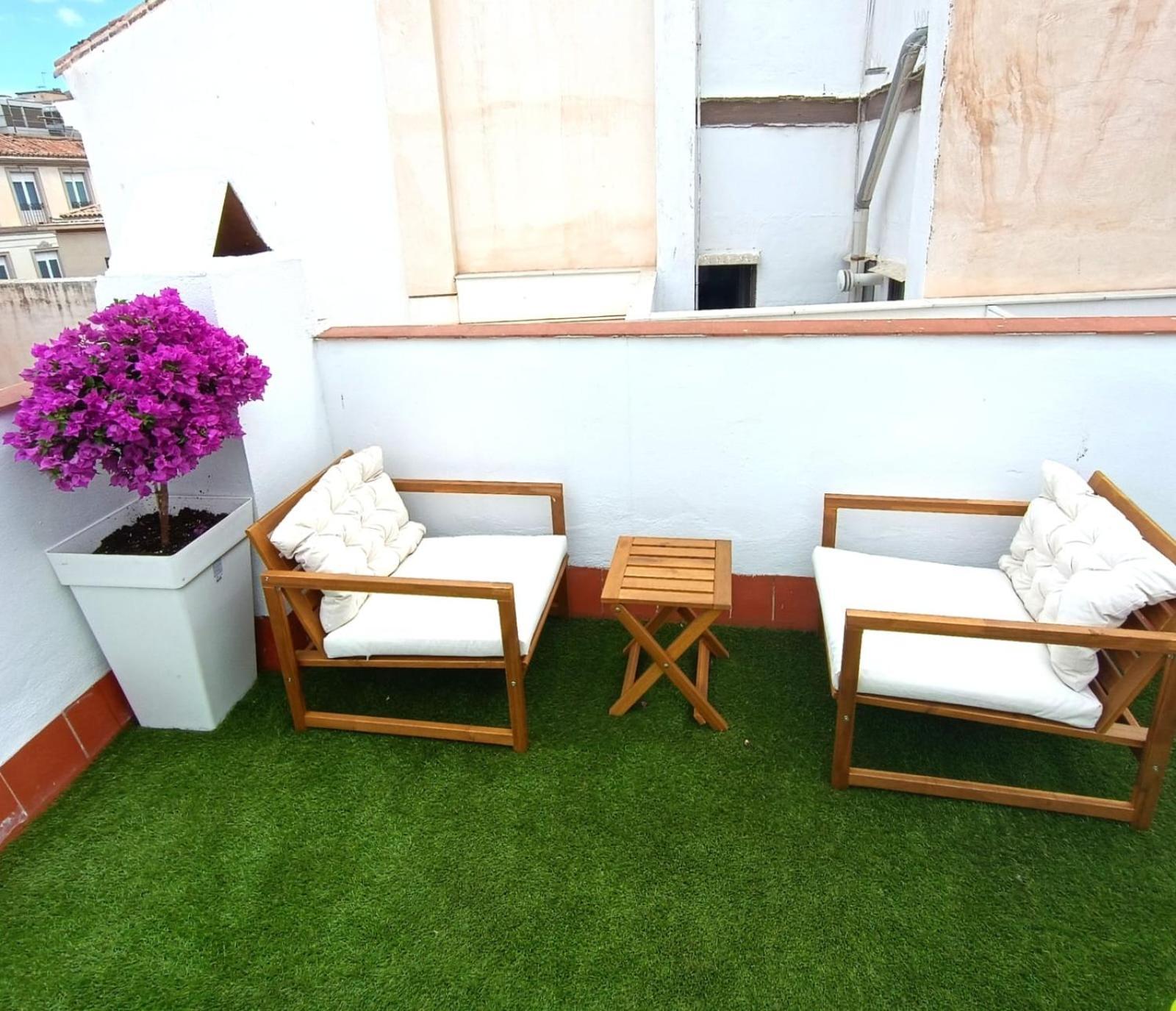 Apartamentos Larios マラガ エクステリア 写真